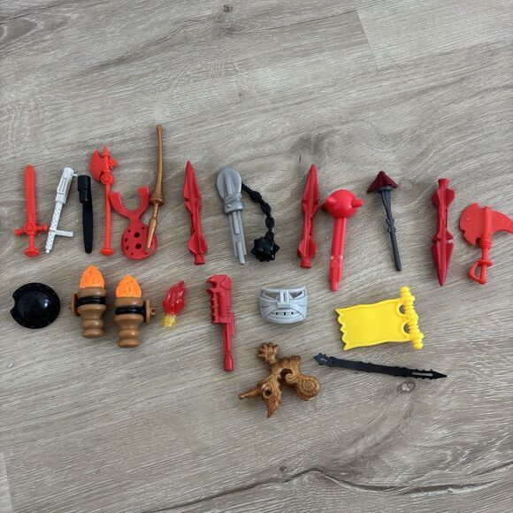 VINTAGE 2001 Fisher-Price Imaginext Castle WEAPONS ACCESSORIES Lot Knights Parts - Picture 2 of 4